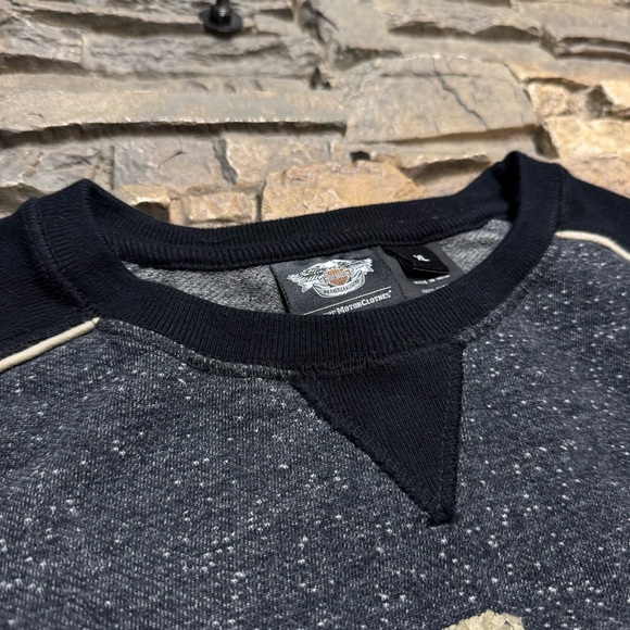 Harley-Davidson Black and Gold Sweatshirt - Picture 3 of 7